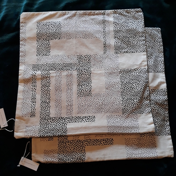 NWT Barn & Willow PAIR 18" x 18" Cotton Dots Pillow Cover - Picture 5 of 13